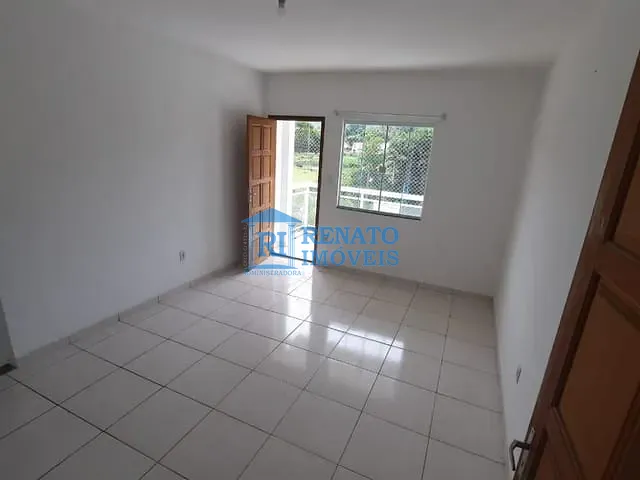 Apartamento 2 quartos e 1 banheiro, para alugar, no bairro Ubatiba em Maricá