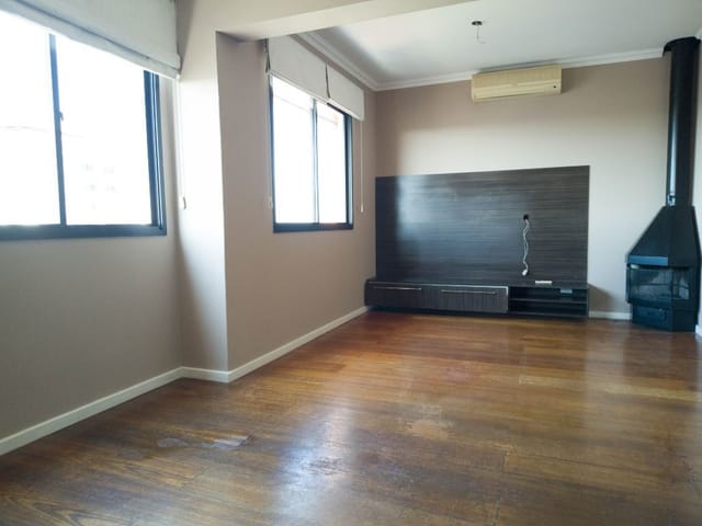 Apartamento com 150m² 2 quartos e 2 banheiros, à venda ou para alugar, no bairro Centro em Pelotas