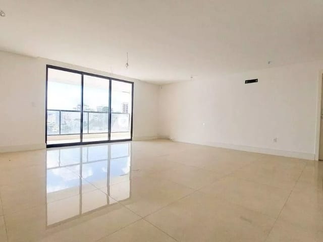 Apartamento 4 quartos e 6 banheiros, à venda, no bairro Granbery em Juiz de Fora