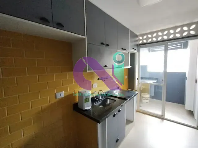 Apartamento 2 quartos e 1 banheiro, para alugar, no bairro Metalúrgicos em Osasco