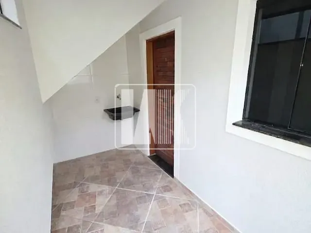 Apartamento com 40m² 1 quarto e 1 banheiro, para alugar, no bairro Vila Palmares em Santo André