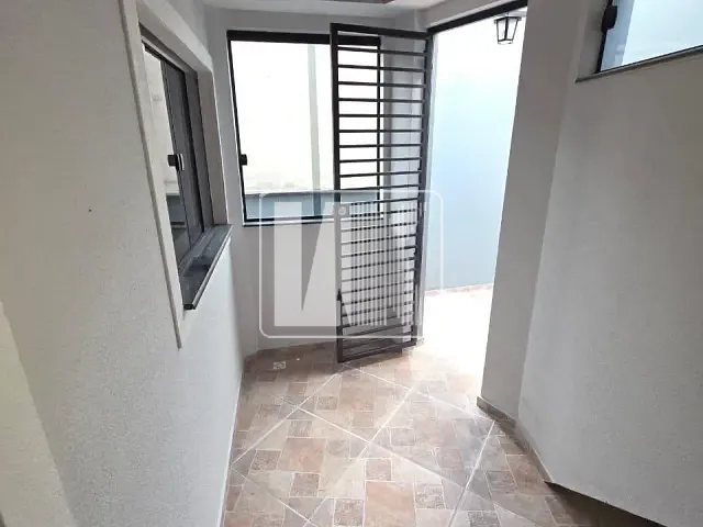 Apartamento com 40m² 1 quarto e 1 banheiro, para alugar, no bairro Vila Palmares em Santo André