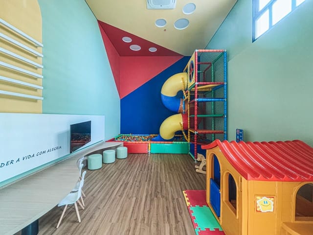 Apartamento 2 quartos e 1 banheiro, à venda, no bairro Presidente Kennedy em Fortaleza