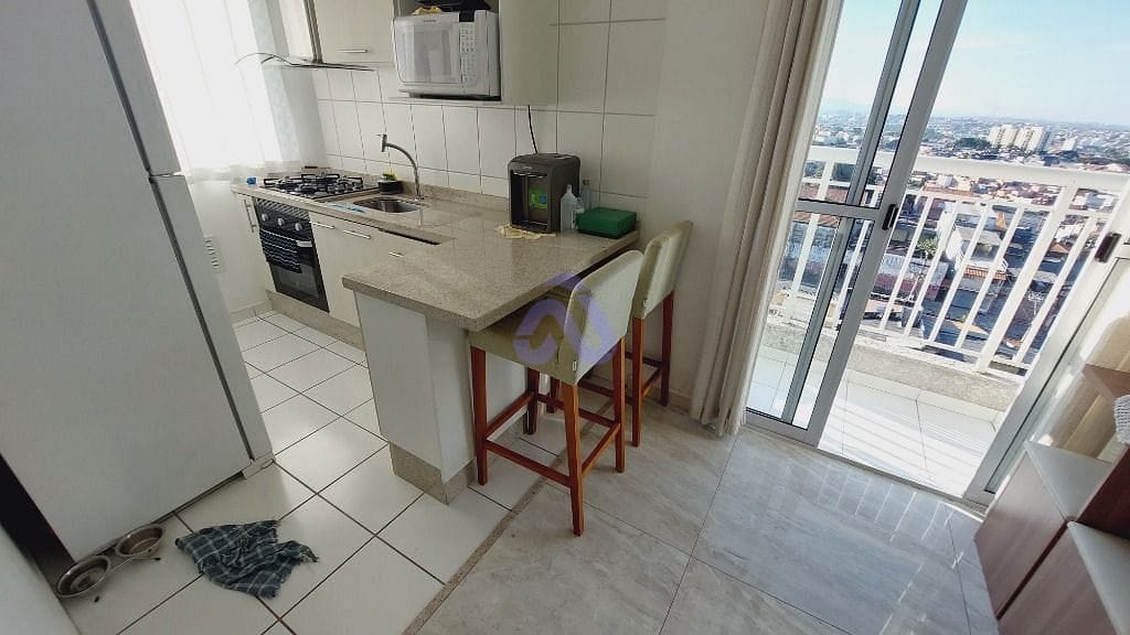 Apartamento à venda com 2 quartos, 40m² - Foto 13