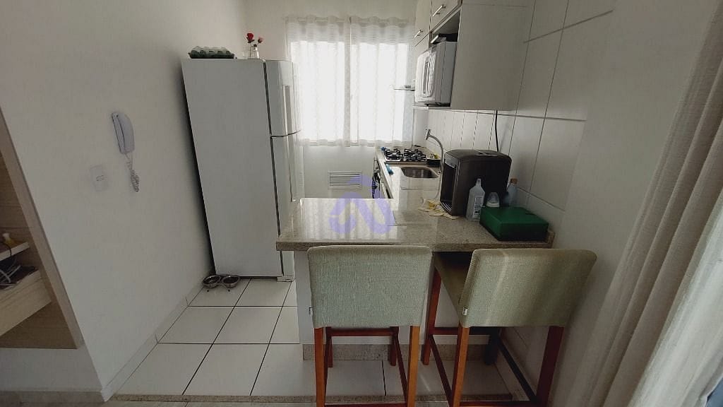 Apartamento à venda com 2 quartos, 40m² - Foto 5