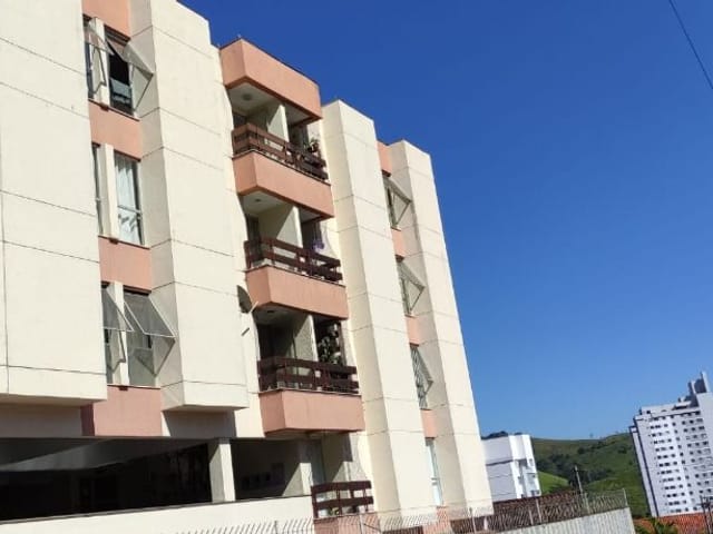 Apartamento 3 quartos e 1 banheiro, à venda, no bairro Bandeirantes em Juiz de Fora