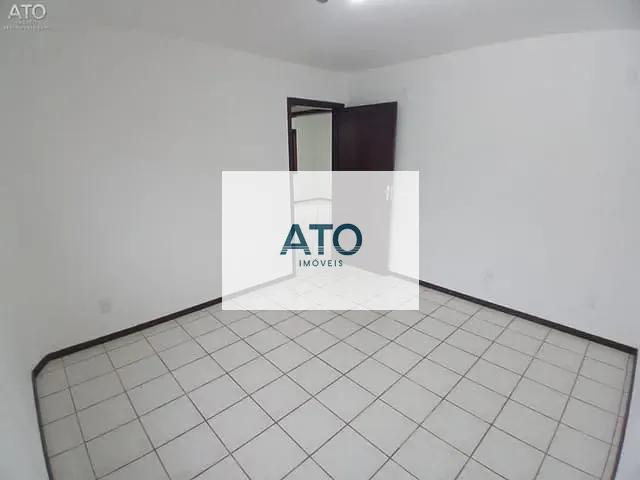 Apartamento 2 quartos e 1 banheiro, para alugar, no bairro Univiversitário em Tijucas