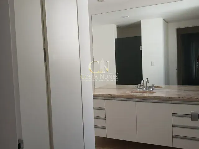 Apartamento com 200m² 3 quartos e 2 banheiros, para alugar, no bairro Itaim Bibi em São Paulo