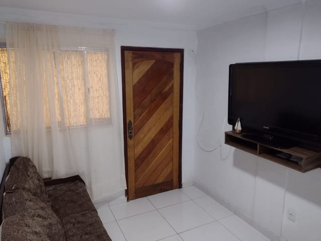 Foto do Apartamento - Apartamento com 2 dormitórios à venda por R$ 140.000 - Cohab II - Carapicuíba/SP | Collina Imóveis
