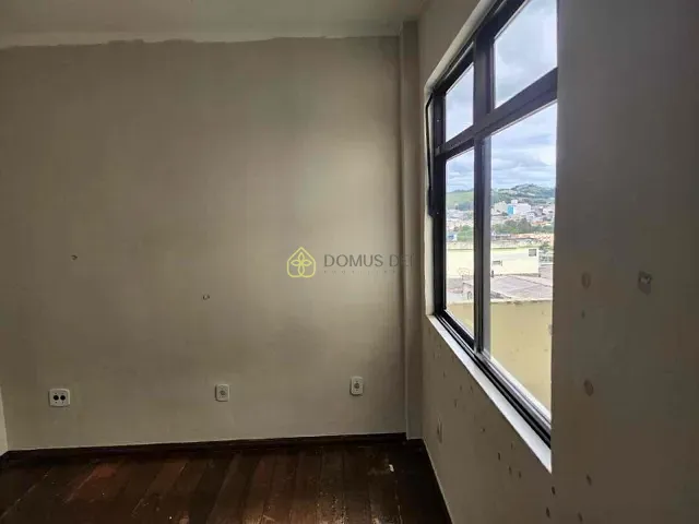 Apartamento com 160m² 3 quartos e 1 banheiro, à venda, no bairro Ano Bom em Barra Mansa