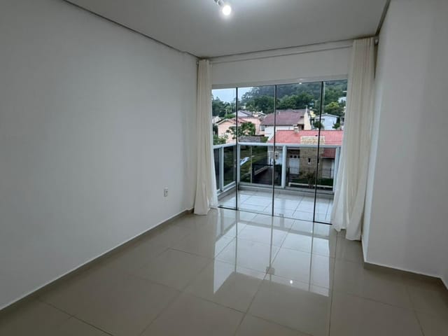 Apartamento com 100m² 3 quartos e 2 banheiros, para alugar, no bairro Vila Lenzi em Nova Prata