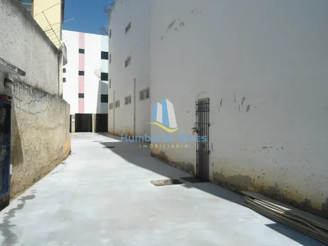Apartamento 2 quartos e 1 banheiro, para alugar, no bairro Centro em Vitória da Conquista