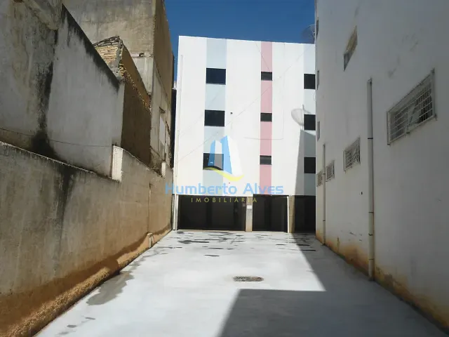 Apartamento 2 quartos e 1 banheiro, para alugar, no bairro Centro em Vitória da Conquista