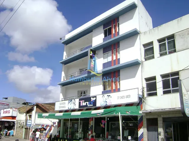 Apartamento 2 quartos e 1 banheiro, para alugar, no bairro Centro em Vitória da Conquista