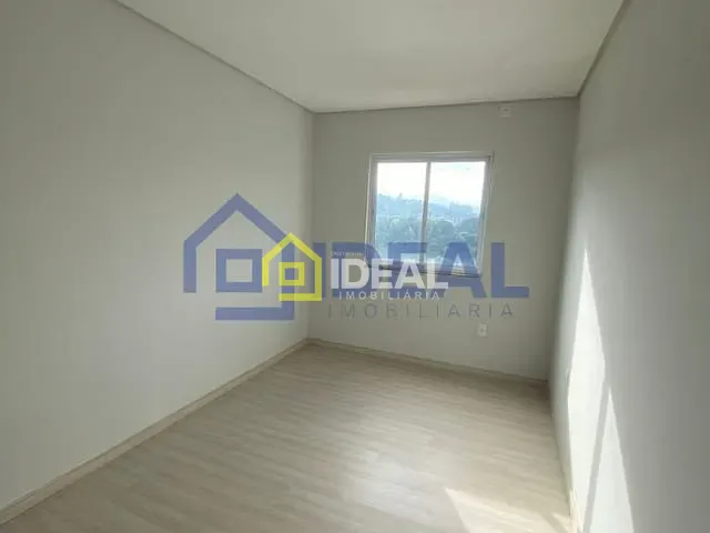 Apartamento 3 quartos e 2 banheiros, à venda, no bairro São Cristóvão em Concórdia