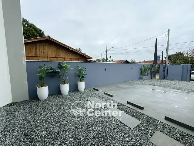 Apartamento 1 quarto e 1 banheiro, para alugar, no bairro Centro em Balneário Barra do Sul