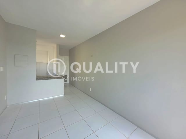 Apartamento 2 quartos e 2 banheiros, à venda, no bairro Prefeito José Walter em Fortaleza