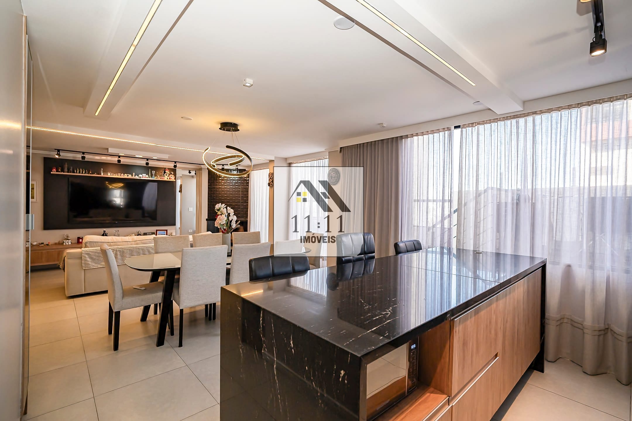 Apartamento à venda com 3 quartos, 157m² - Foto 7