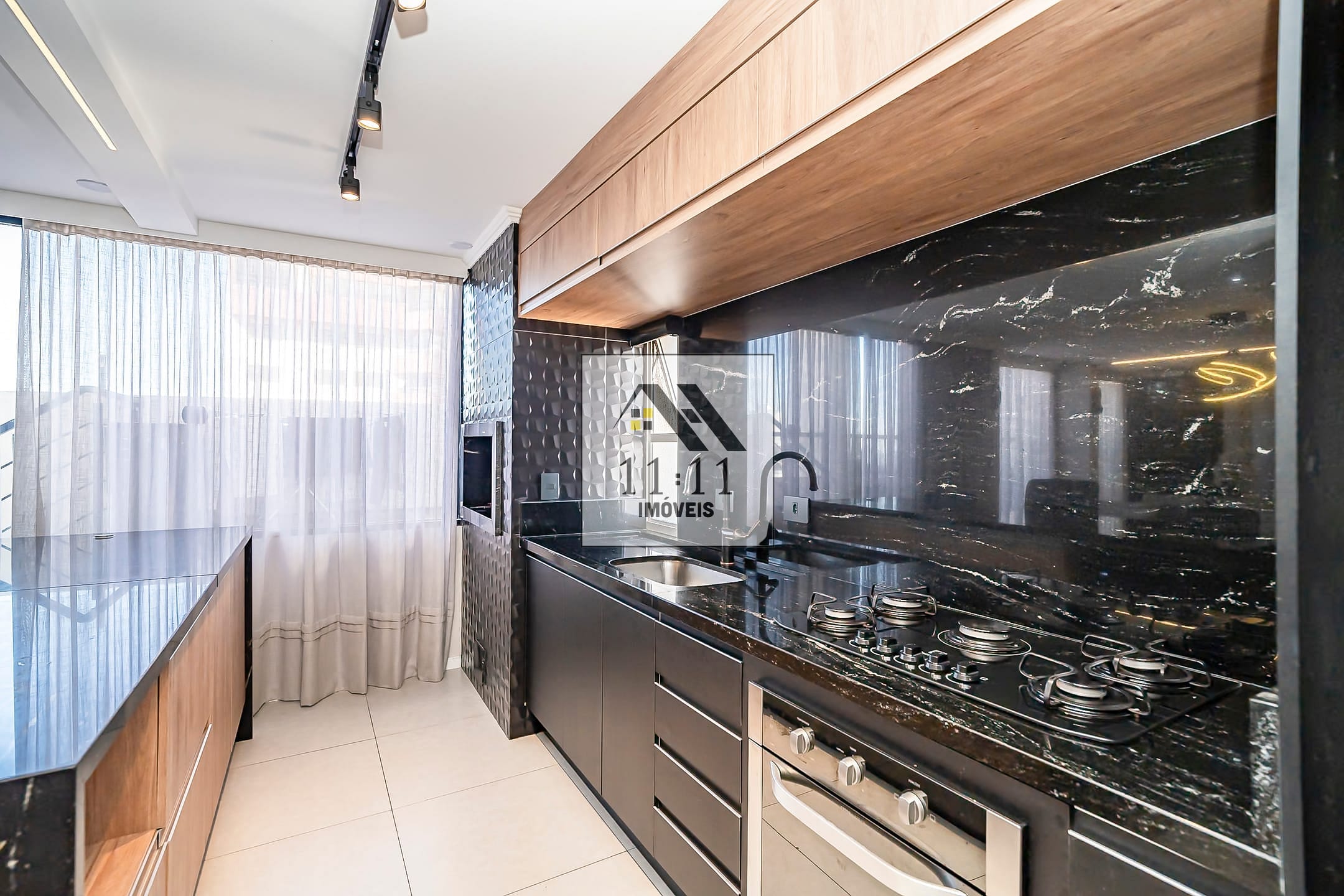 Apartamento à venda com 3 quartos, 157m² - Foto 9