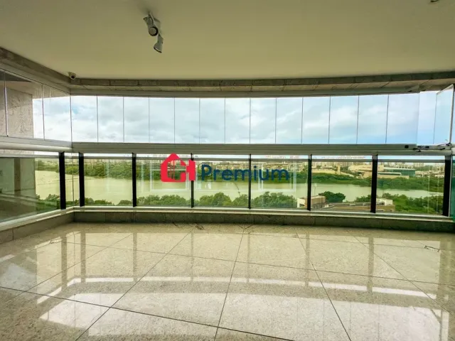 Apartamento com 160m² 4 quartos e 3 banheiros, à venda, no bairro Barra da Tijuca em Rio de Janeiro