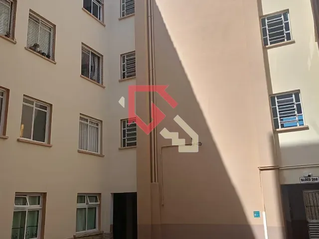 Apartamento 2 quartos e 1 banheiro, à venda, no bairro Jardim Primavera em Mauá