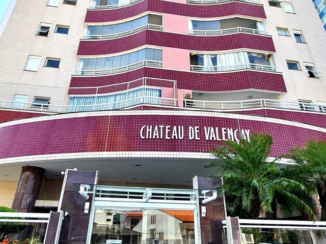 Apartamento 3 quartos e 2 banheiros, à venda, no bairro Canto em Florianópolis