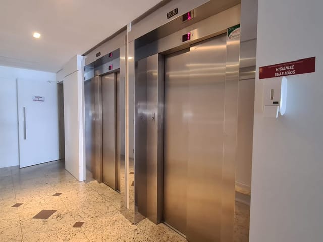 Apartamento 3 quartos e 2 banheiros, à venda, no bairro Canto em Florianópolis