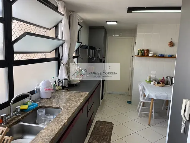 Apartamento com 223m² 4 quartos e 5 banheiros, à venda, no bairro Centro em Londrina