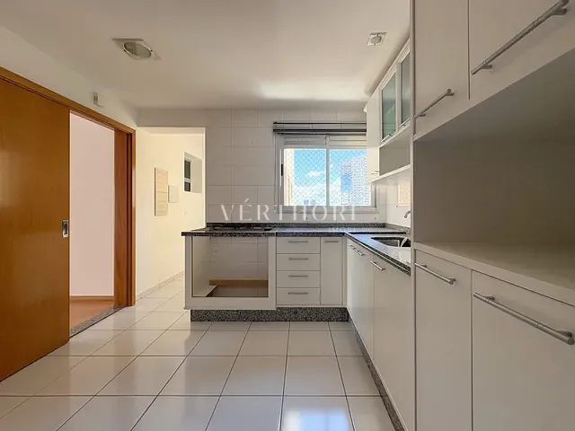 Apartamento 3 quartos e 3 banheiros, à venda ou para alugar, no bairro Gleba Fazenda Palhano em Londrina