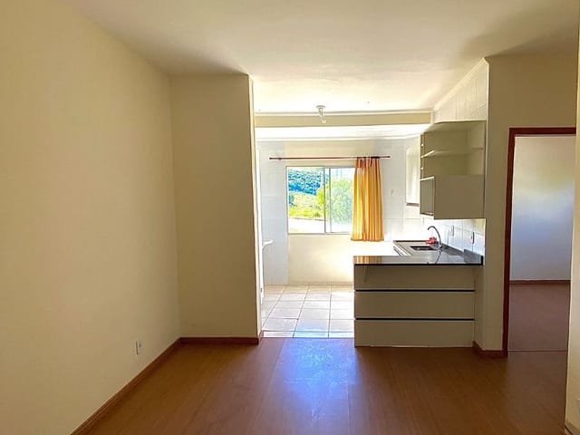 Apartamento 2 quartos e 1 banheiro, à venda, no bairro Loteamento Campo das Aroeiras em Poços de Caldas