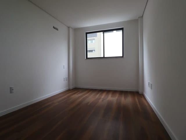 Apartamento 2 quartos e 2 banheiros, à venda, no bairro Cascatinha em Juiz de Fora