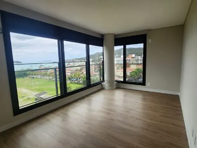 Apartamento 3 quartos e 4 banheiros, à venda, no bairro Jurerê em Florianópolis