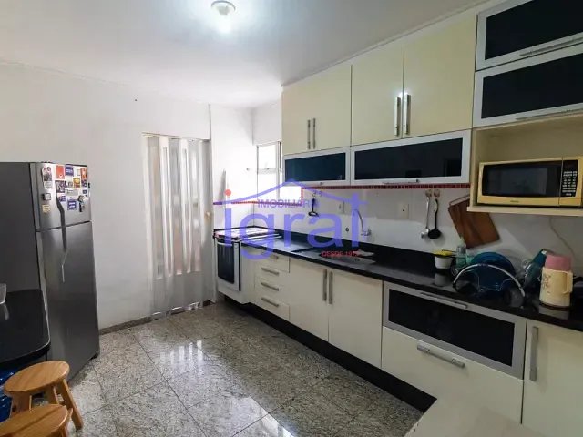 Apartamento 3 quartos e 2 banheiros, para alugar, no bairro Vila Guarani (Z Sul) em São Paulo