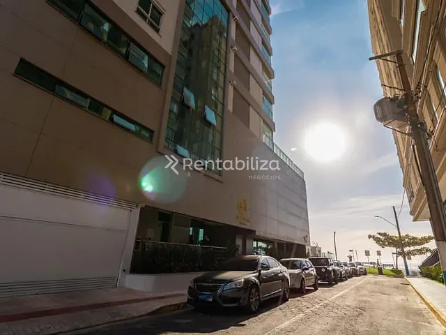 Apartamento com 238m² 4 quartos e 4 banheiros, à venda, no bairro Meia Praia em Itapema