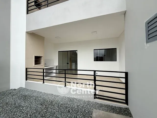 Apartamento 1 quarto e 1 banheiro, para alugar, no bairro Centro em Balneário Barra do Sul