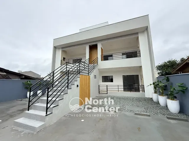 Apartamento 1 quarto e 1 banheiro, para alugar, no bairro Centro em Balneário Barra do Sul