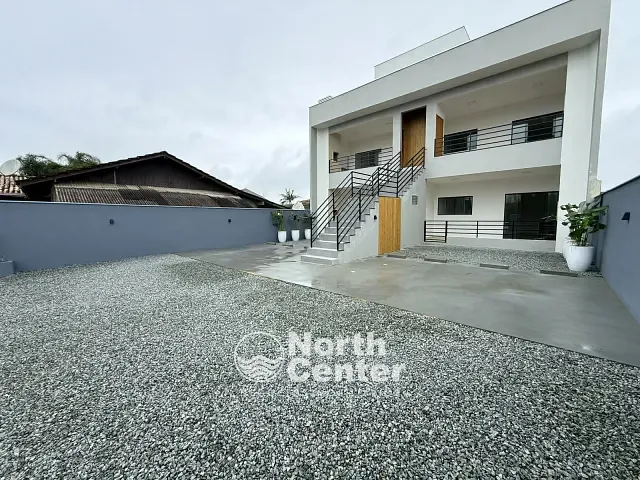 Apartamento 1 quarto e 1 banheiro, para alugar, no bairro Centro em Balneário Barra do Sul