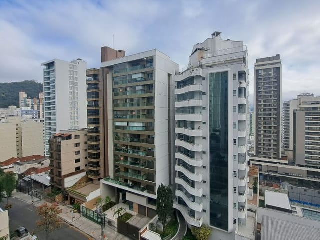 Apartamento 3 quartos e 3 banheiros, à venda, no bairro Centro em Juiz de Fora