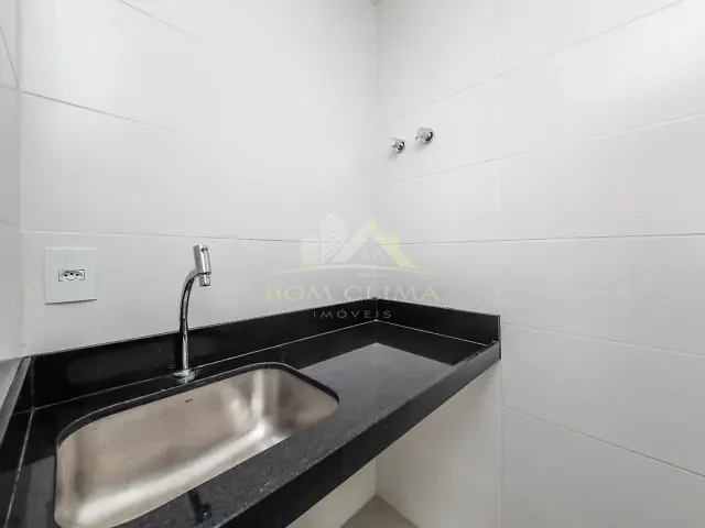 Apartamento 2 quartos e 1 banheiro, à venda, no bairro Bom Pastor em Juiz de Fora