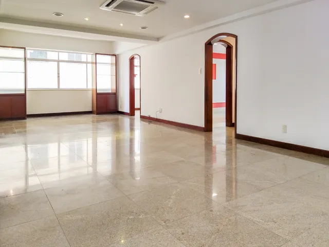 Apartamento 4 quartos e 1 banheiro, à venda, no bairro Cremação em Belém