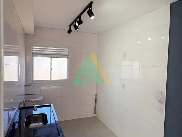 Apartamento 2 quartos e 1 banheiro, para alugar, no bairro Jardim Scomparim em Mogi Mirim