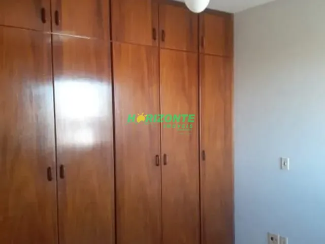 Apartamento com 123m² 4 quartos e 2 banheiros, para alugar, no bairro Jardim das Colinas em São José dos Campos