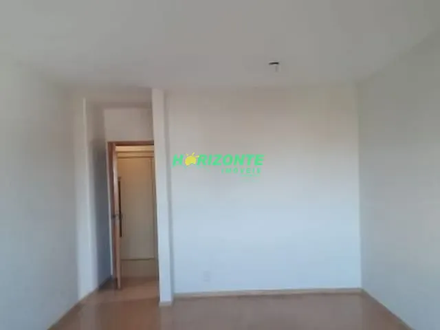 Apartamento com 123m² 4 quartos e 2 banheiros, para alugar, no bairro Jardim das Colinas em São José dos Campos