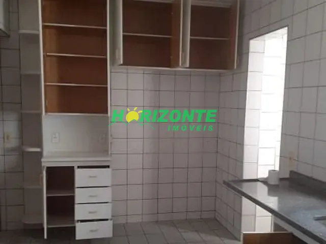 Apartamento com 123m² 4 quartos e 2 banheiros, para alugar, no bairro Jardim das Colinas em São José dos Campos