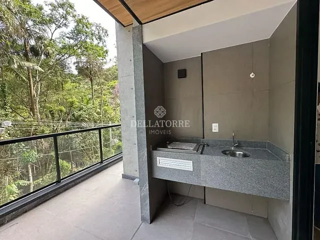 Apartamento com 81899m² 2 quartos e 2 banheiros, à venda ou para alugar, no bairro Alto em Teresópolis