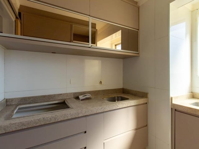 Apartamento 2 quartos e 1 banheiro, à venda, no bairro Jardim Ipanema em Maringá