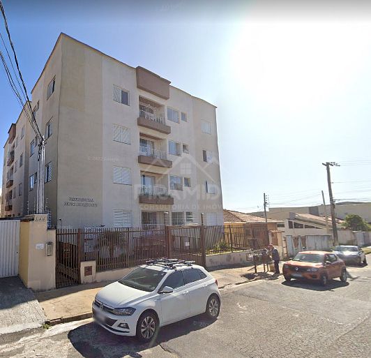 Apartamento à venda com 2 quartos, 70m² - Foto 2