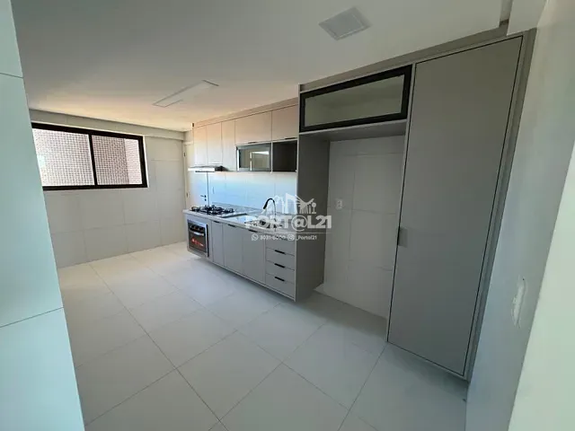 Apartamento 4 quartos e 4 banheiros, para alugar, no bairro Centro em Petrolina