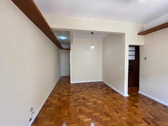 Apartamento 1 quarto e 2 banheiros, à venda, no bairro Botafogo em Rio de Janeiro