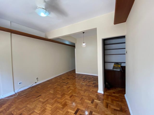 Apartamento 1 quarto e 2 banheiros, à venda, no bairro Botafogo em Rio de Janeiro